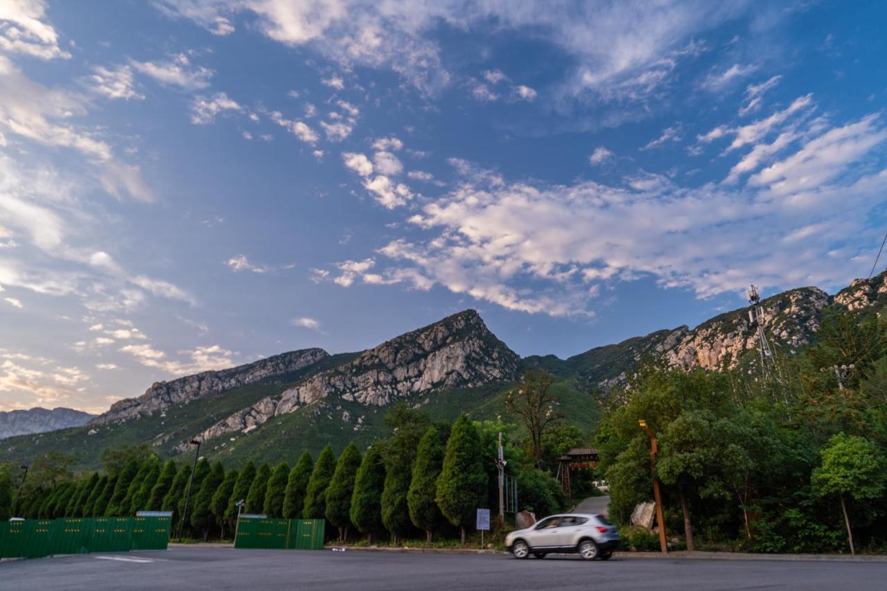 Zhengzhou Dengfeng-Shaolin Temple- Hotel ภายนอก รูปภาพ